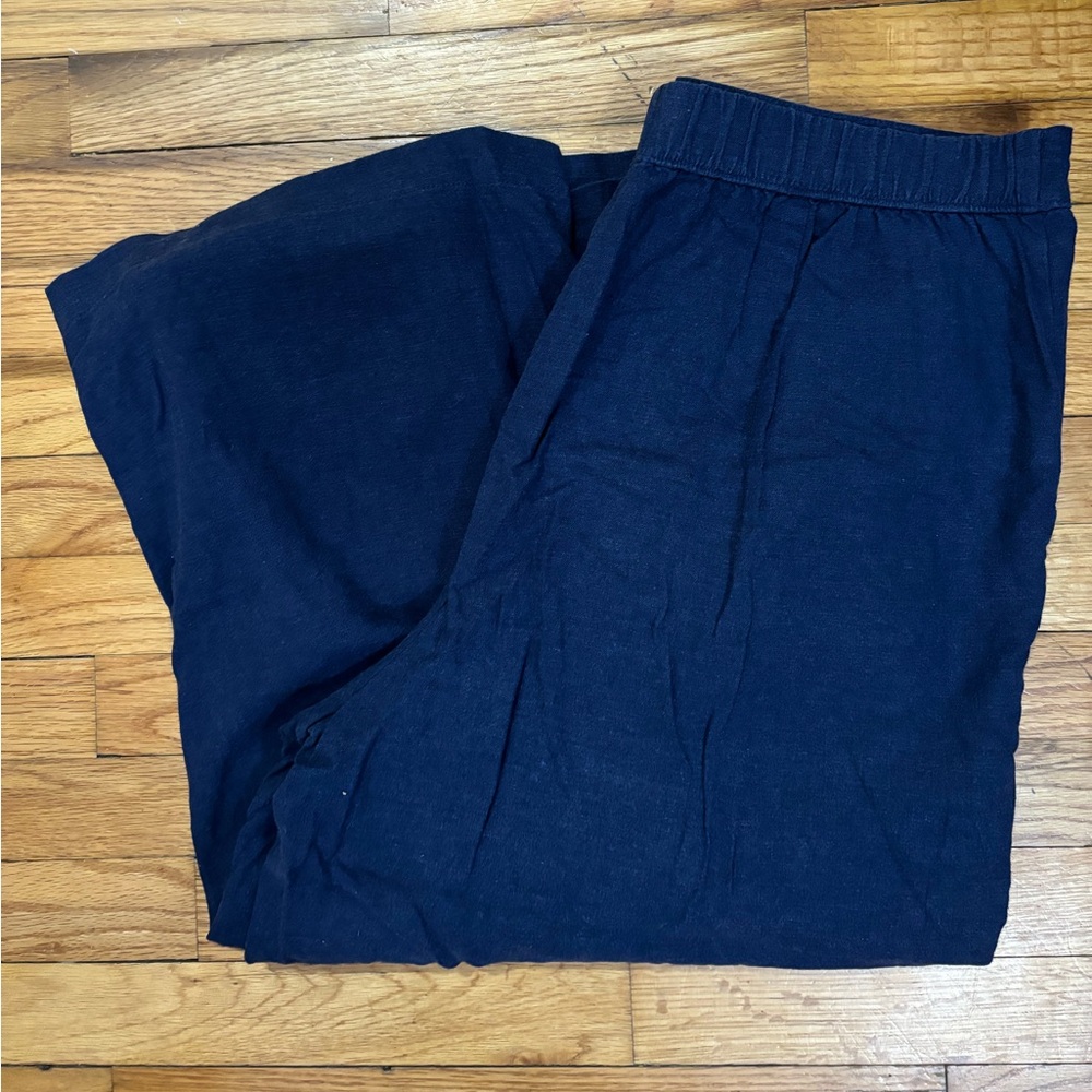 a.n.a. Wide-Leg Button Front Navy Flowy Pants - Picture 4 of 4